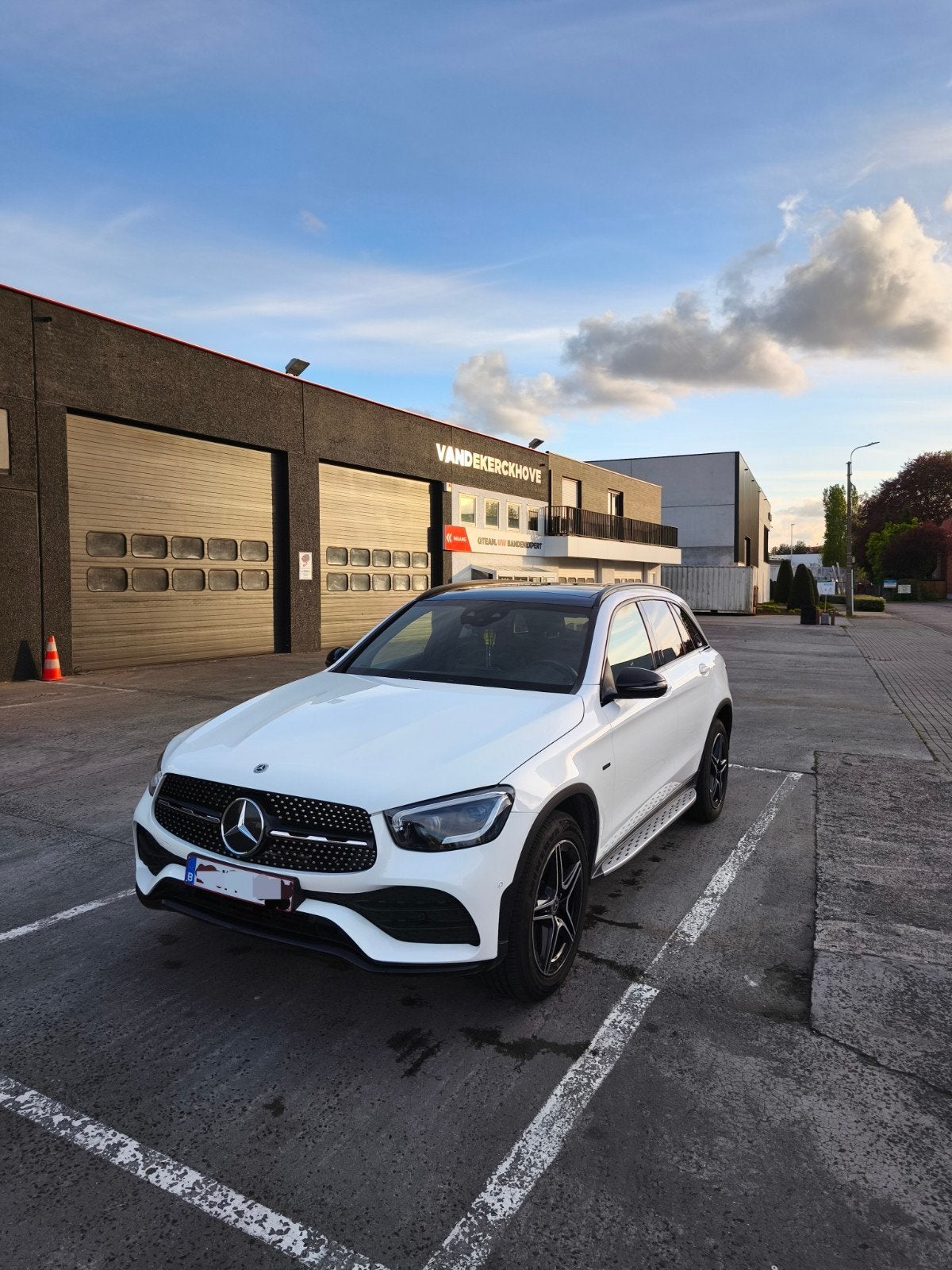 GLC 300de*4MATIC*AMG *9G-TRONİCK*night*PANORAMADAK*trekhaak, Autos, Cuir et Alcantara, Achat, Entretenue par le concessionnaire