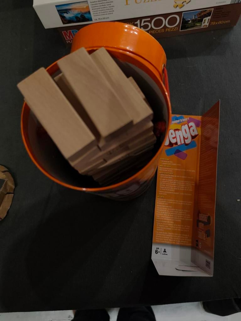 Jenga trommel, Vijf spelers of meer, Ophalen, Zo goed als nieuw