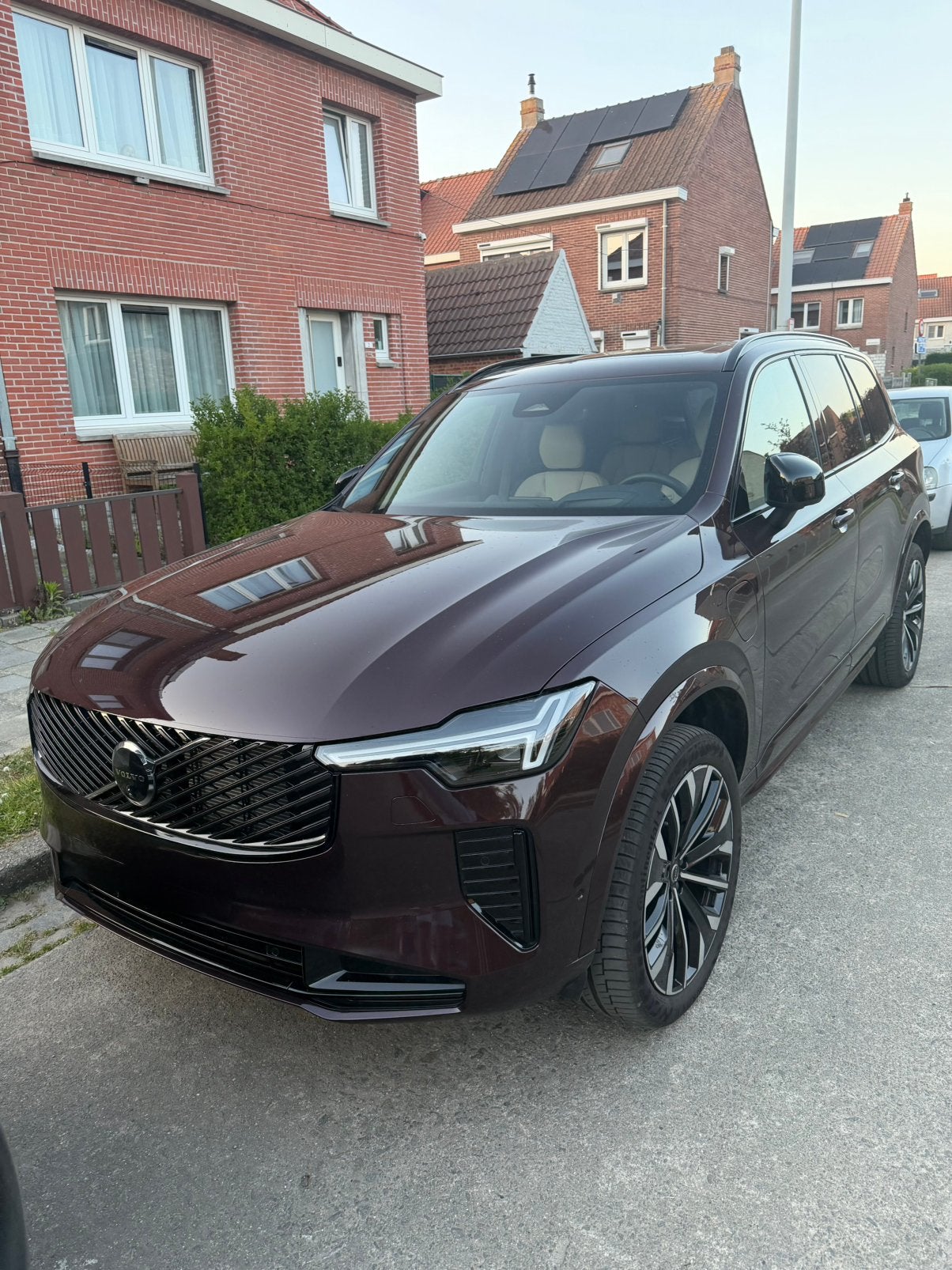 Volvo xc90 t8 bj 2025 full full option, Auto's, XC90, Te koop, Hybride Elektrisch/Benzine, Particulier