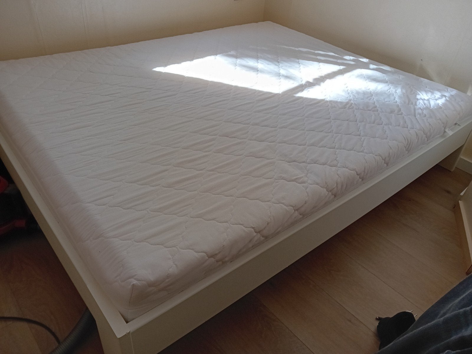 lit avec matelas, Maison & Meubles, Chambre à coucher | Lits boxsprings, Enlèvement ou Envoi