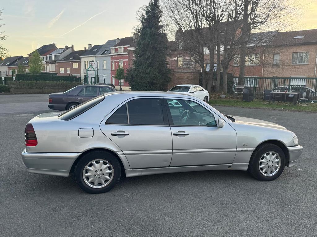 Mercedes -Benz C 240  essence  année 2000, Auto's, Mercedes-Benz, Bedrijf, Handgeschakeld, Euro 4, C-Klasse