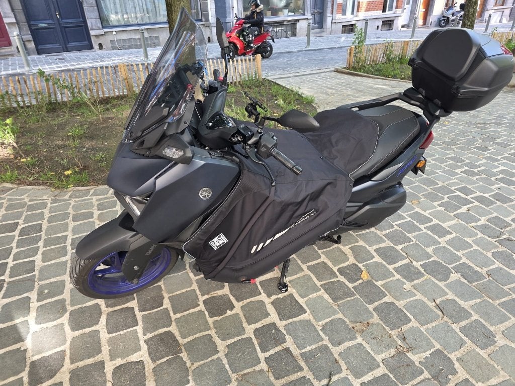Yamaha XMAX 300 – 2024 – 5.400 km – tout équipé, Motos, Scooter, Occasion, Particulier, Permis Moto A2 minimum