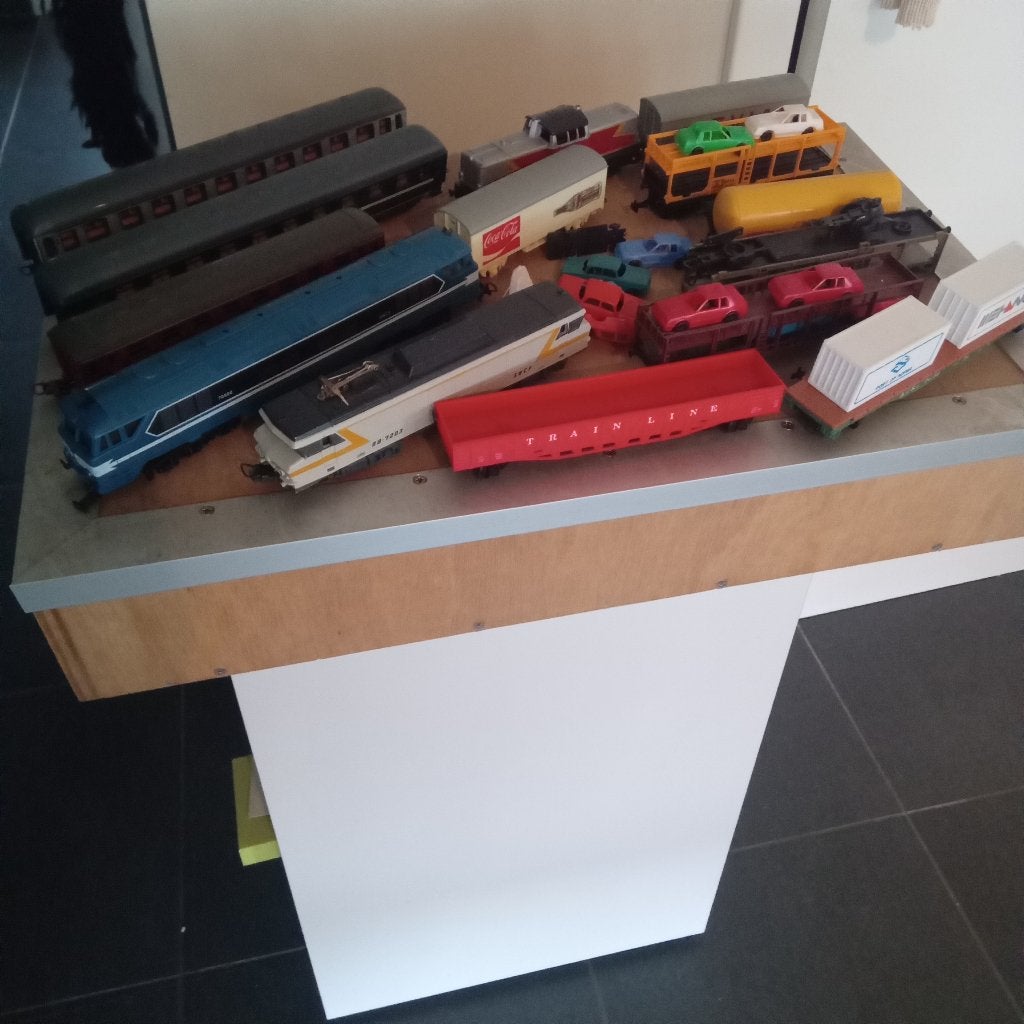 LOT TRAINS  LIMA/JOUEF/ETC., Envoi, Jouef