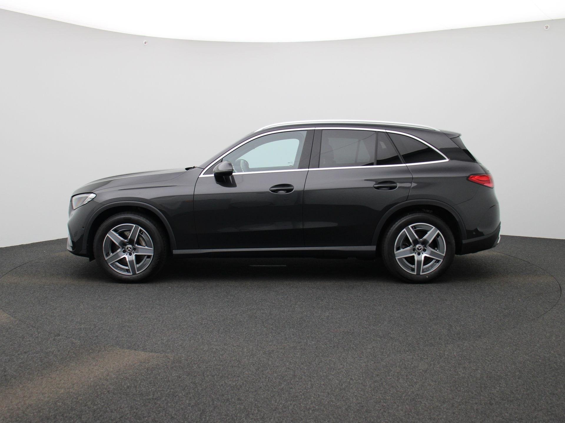 Mercedes Benz GLC 300 D + LICHTE VRACHT MOGELIJK + AMG LINE, Auto's, Automaat, 269 pk, Stof, Gebruikt