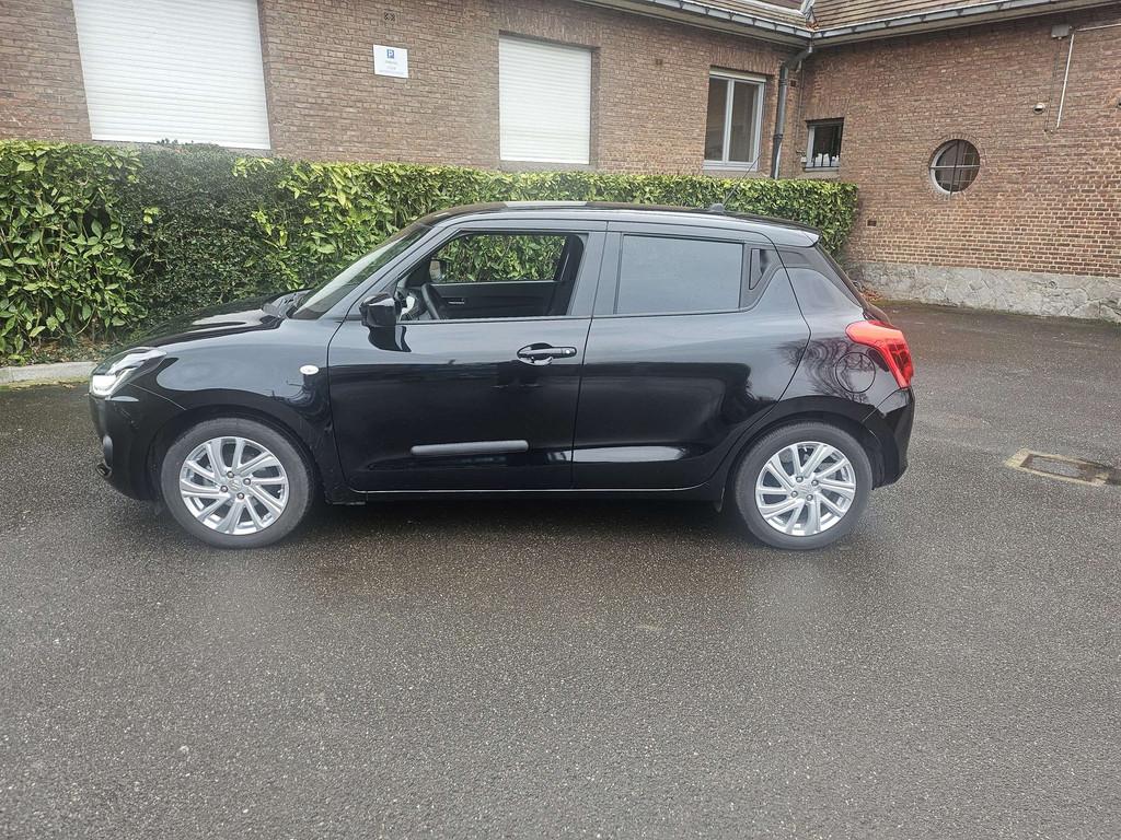 Suzuki Swift AUTOMATIQUE Swift 1.2i SHVS GL 12V (bj 2023), Auto's, Stof, Gebruikt, 4 cilinders, 5 deurs