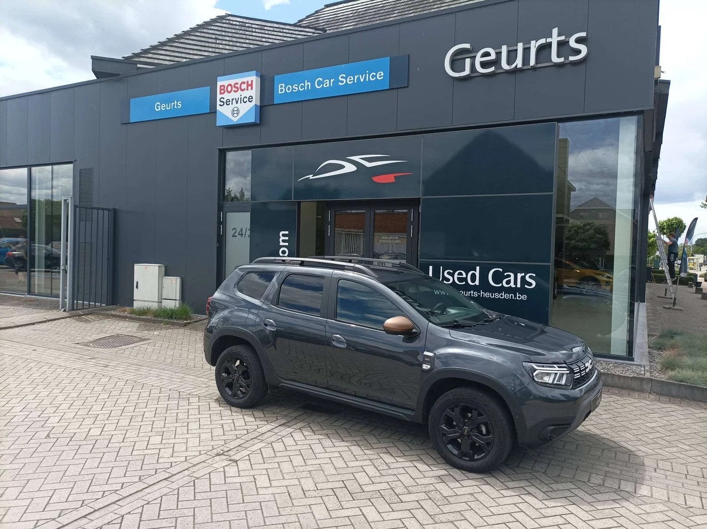 Dacia Duster Duster 1.3 TCe Extreme GPF (bj 2023), Auto's, Lichtsensor, Stof, Gebruikt, 4 cilinders