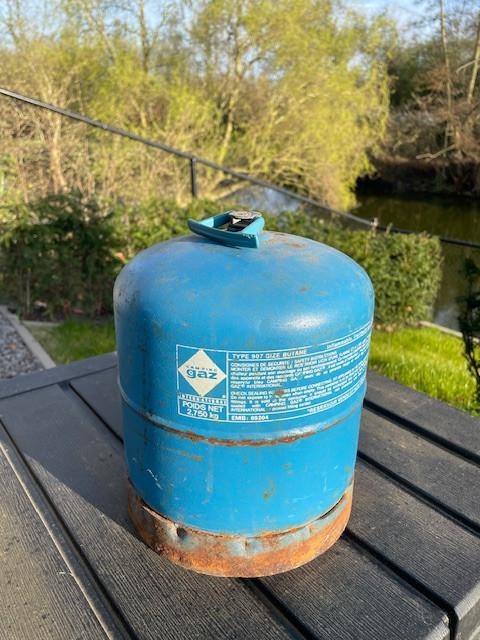Omwisselbaar/navulbare Campingaz fles type 907 (15% gevuld), Caravans en Kamperen, Kampeeraccessoires, Ophalen