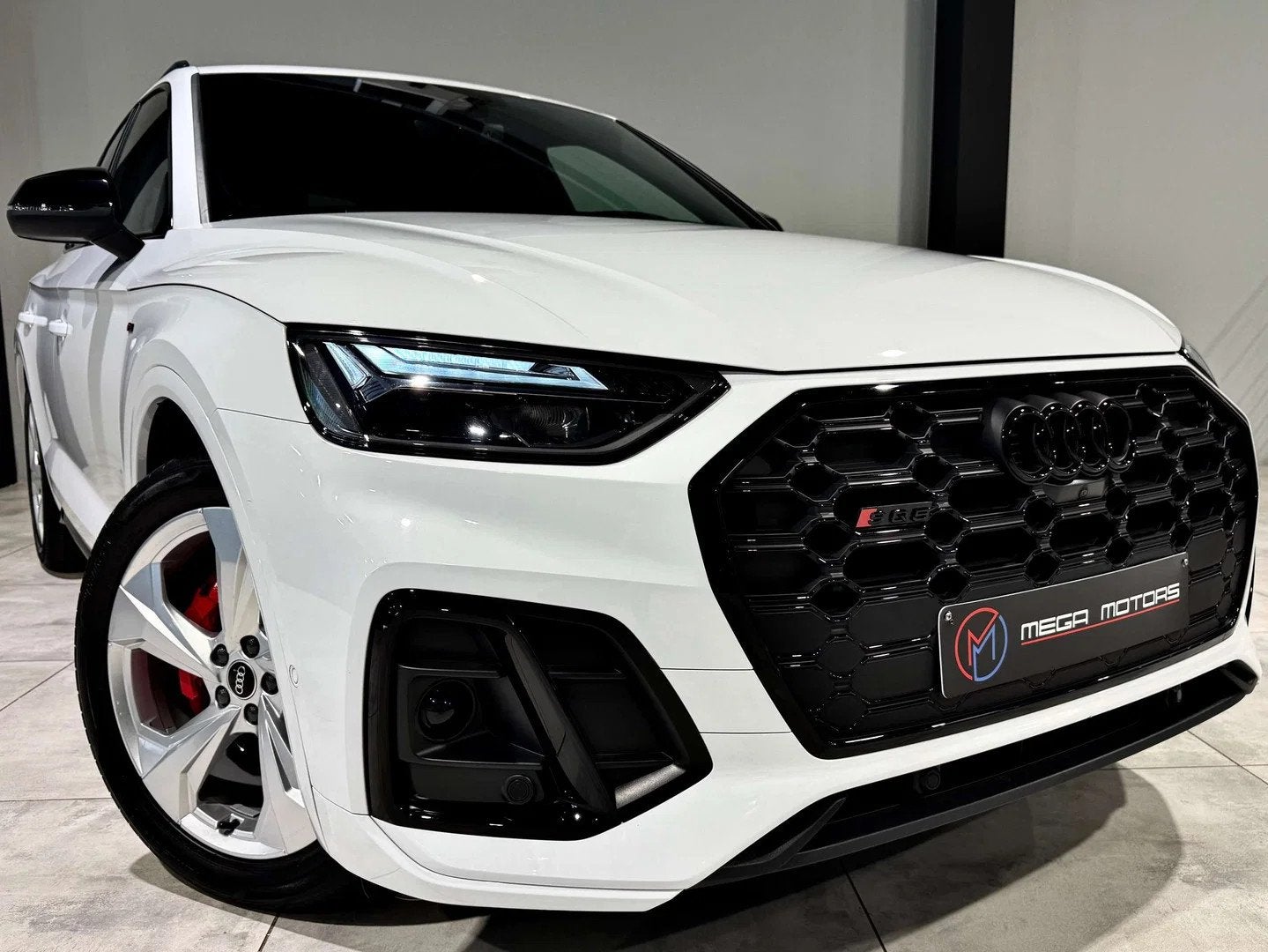 Audi Q5 2.0 TDi 163CV PACK SQ5" BAUTO ViRTUAL COCKPiT CARPLA, Auto's, Automaat, Gebruikt, 4 cilinders, Wit