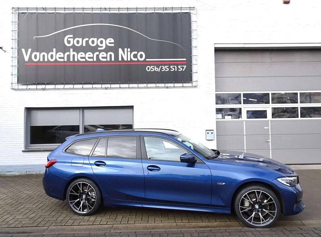 BMW 3 Serie 330 e Touring PHEV VIRTUAL,CAMERA,CARPLAY,LEDER,, Auto's, Automaat, 1998 cc, 4 cilinders, Blauw