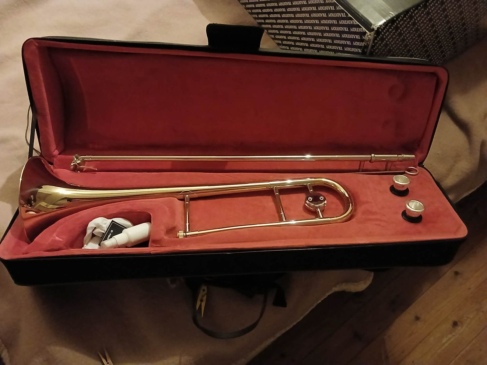 Trombone à vendre, Musique & Instruments, Enlèvement, Comme neuf, Ténor, Avec valise