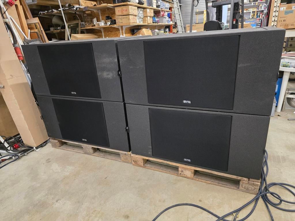 Pasieve subs van 2400w rms synq sq218, Audio, Tv en Foto, Luidsprekerboxen, Ophalen of Verzenden