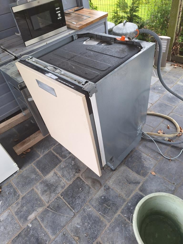 AEG Favorit inbouwvaatwas F55332VIO, Ophalen