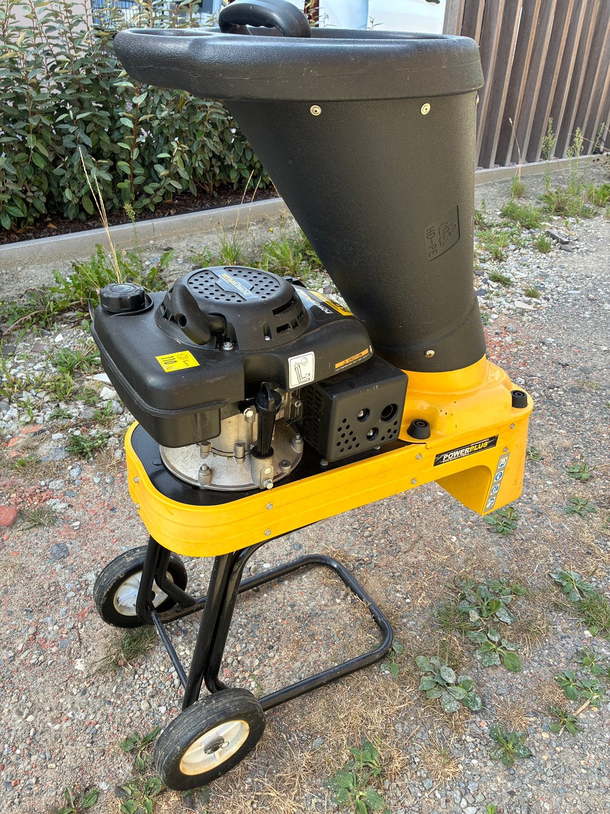 Powerplus hakselaar, Ophalen, Gebruikt, Benzine