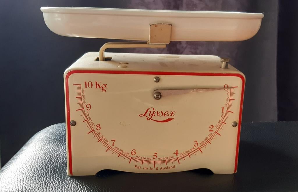 Retro keukenweegschaal. Merk: Lyssex, Ophalen