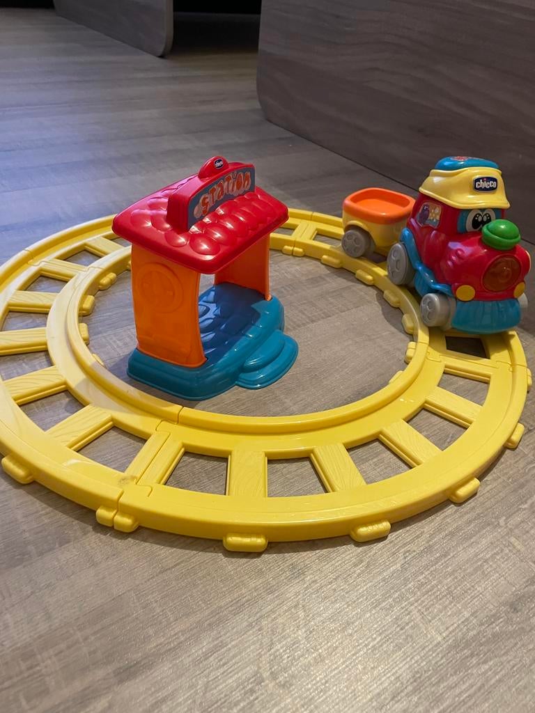 Train Chicco, Enlèvement ou Envoi, Comme neuf