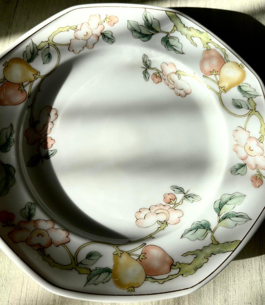 Assiette plate "Fruit Garden" Villeroy & Boch, Antiquités & Art, Enlèvement ou Envoi
