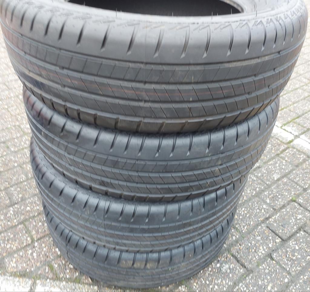 Bridgestone turanza 225/65R17, Auto-onderdelen, Banden en Velgen, Ophalen, 16 inch, Nieuw, Winterbanden