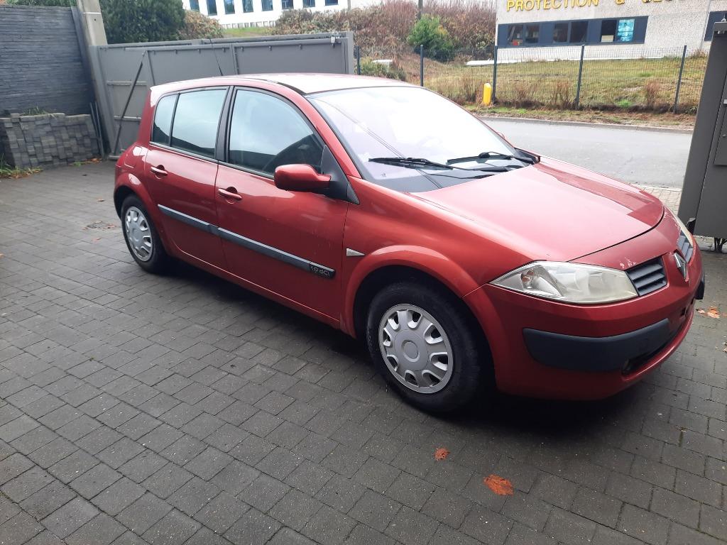 Renault mégane, Rouge, Achat, 129 g/km, 5 portes