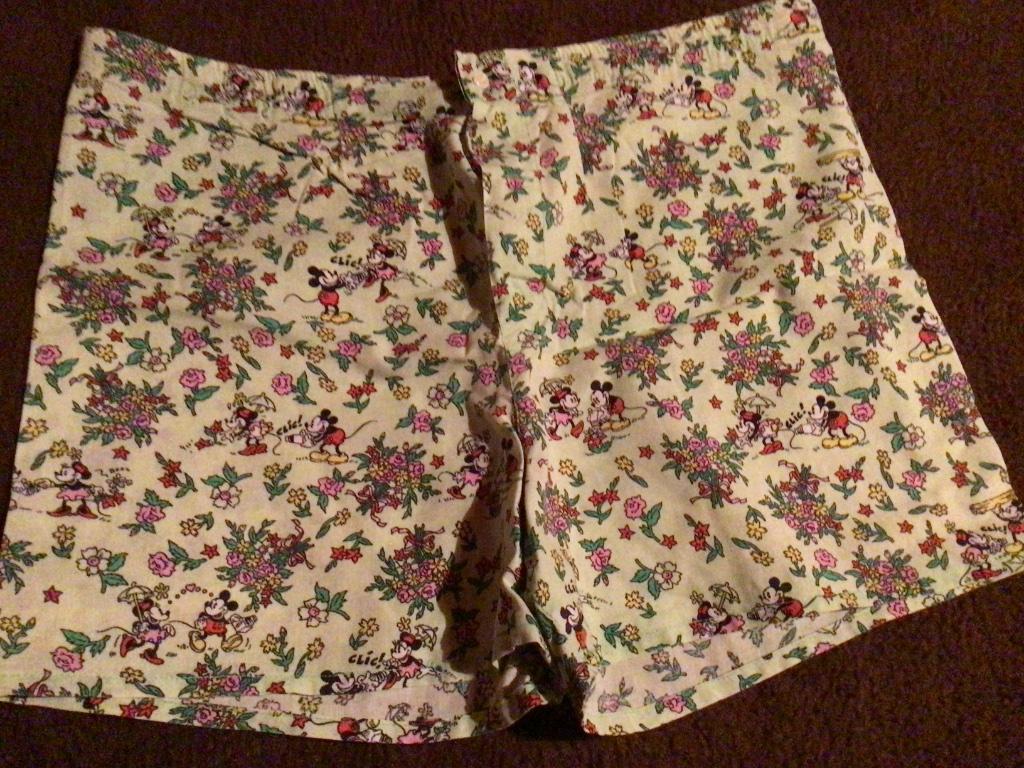 Donaldson Walt Disney production korte broek pants mt small, Enlèvement ou Envoi