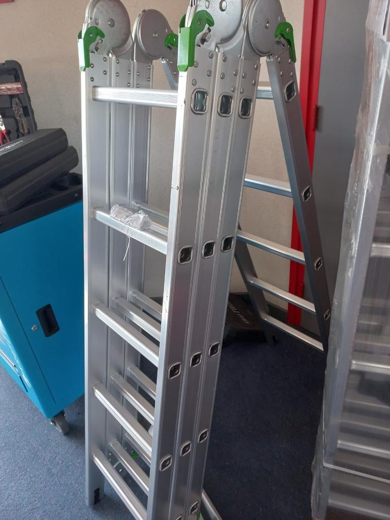 échelle multifonctionnelle de 4,4 m, Bricolage & Construction, Échelles & Escaliers, Enlèvement ou Envoi