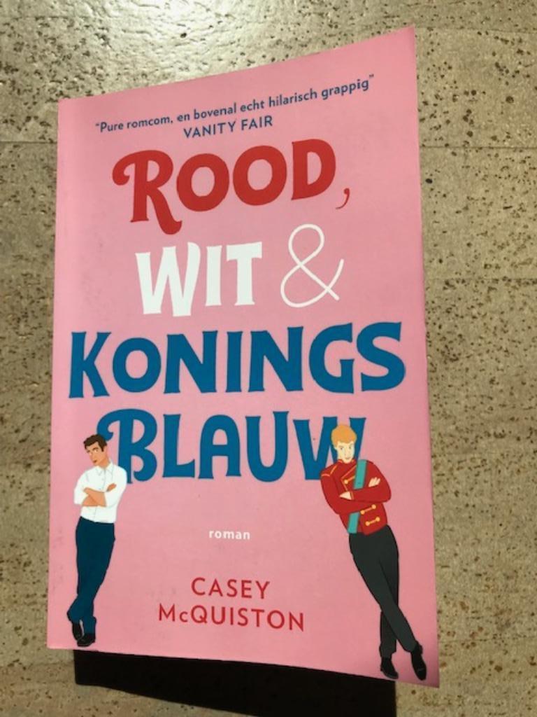 Rood , wit en koningsblauw , jeugdboek, Boeken, Ophalen of Verzenden, Zo goed als nieuw, Fictie
