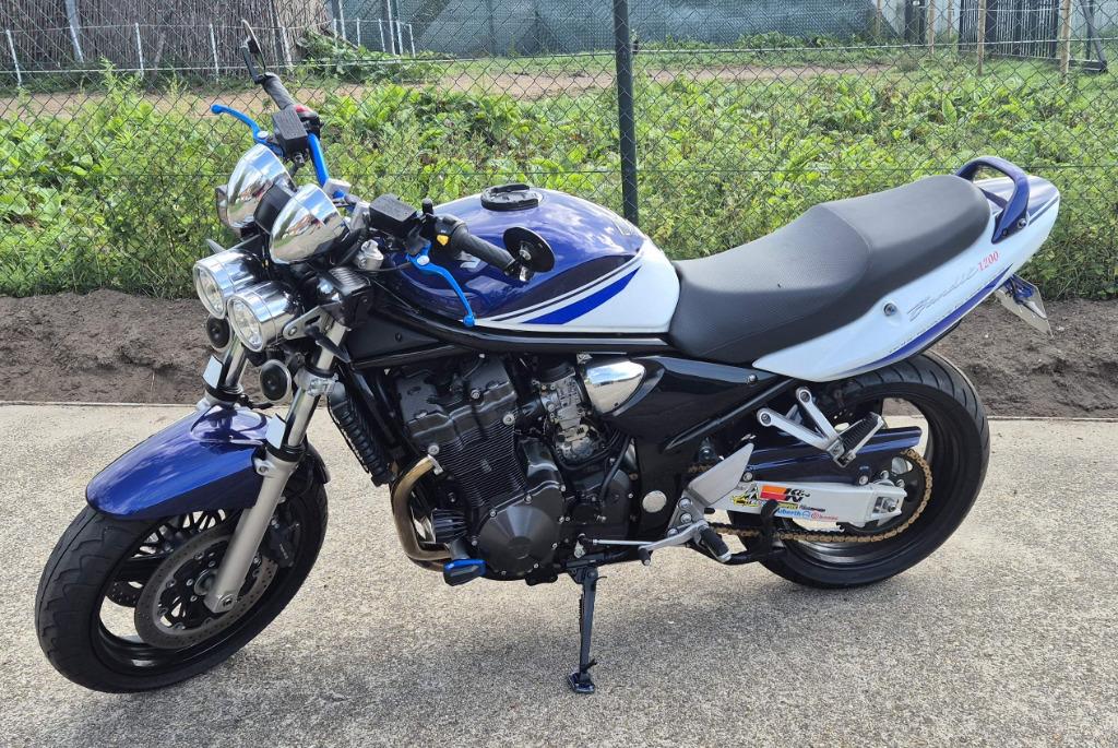 SUZUKI BANDIT 1200, Motoren, Motoren | Suzuki, Particulier, Naked bike, meer dan 35 kW, 4 cilinders, LED Verlichting, Ophalen