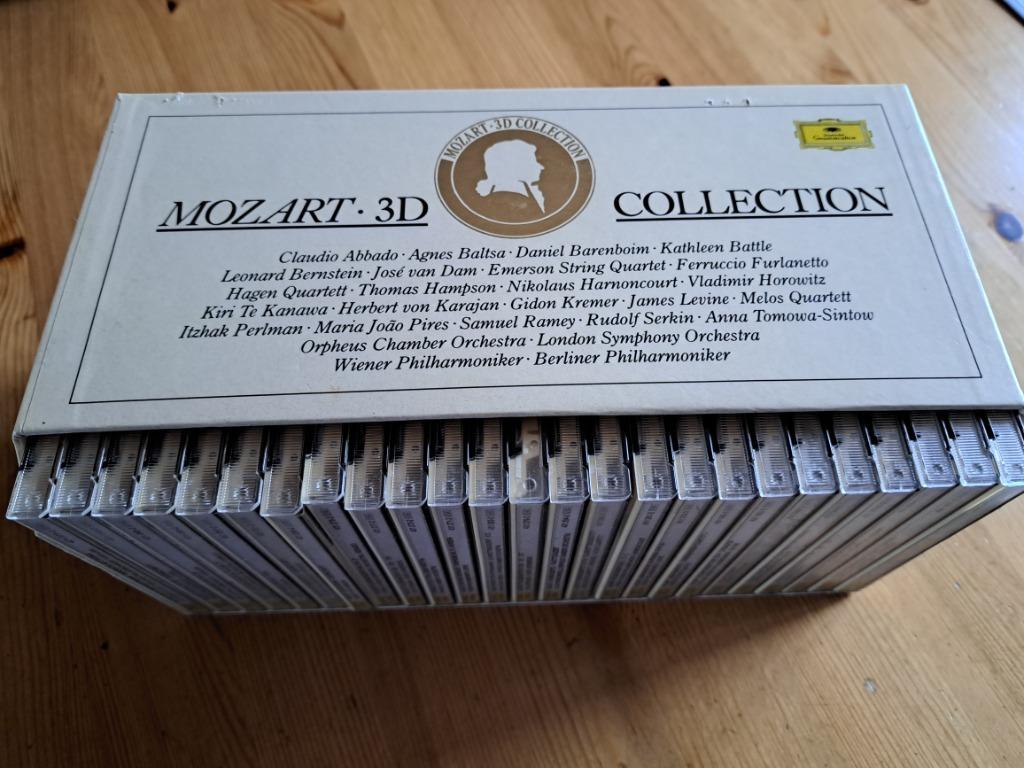 Coffret 25 cd consacrés à MOZART , état neuf et complet, Orchestre ou Ballet, Du modernisme à nos jours, Enlèvement ou Envoi, Comme neuf