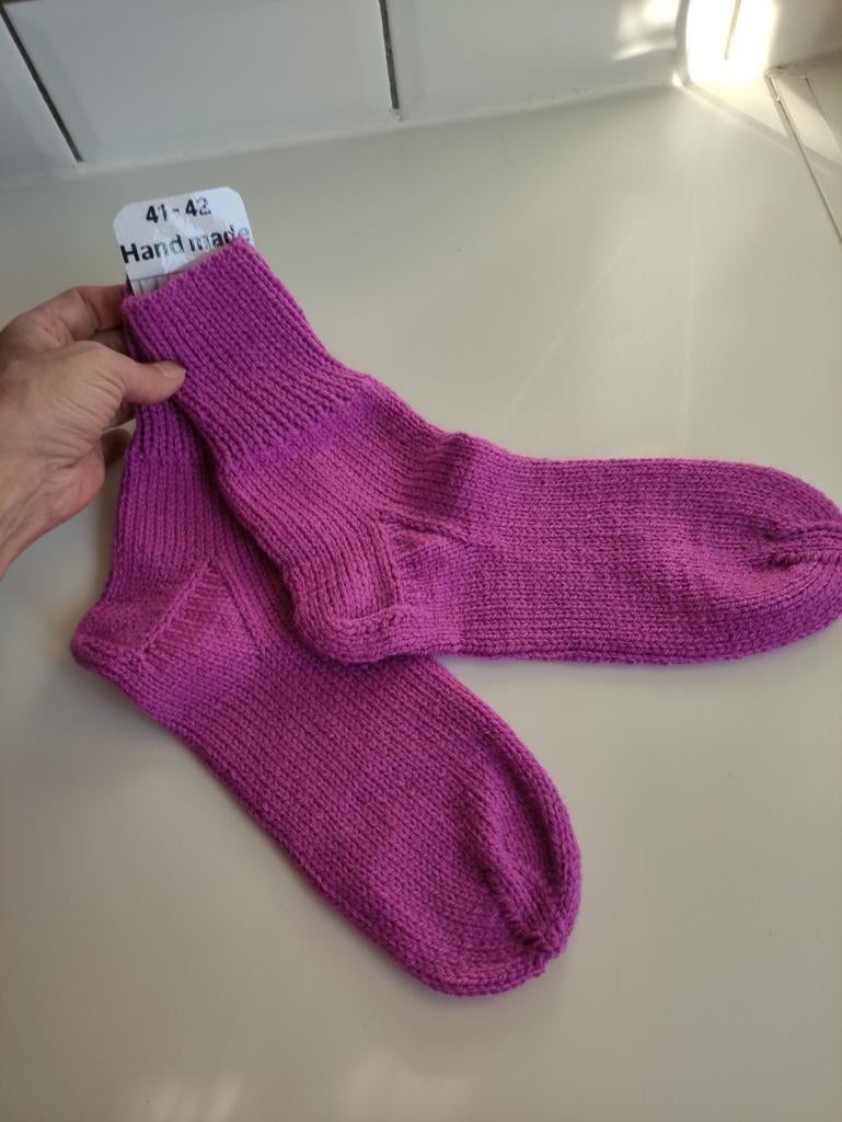 nieuwe handgemaakte sokken, Ophalen, Nieuw