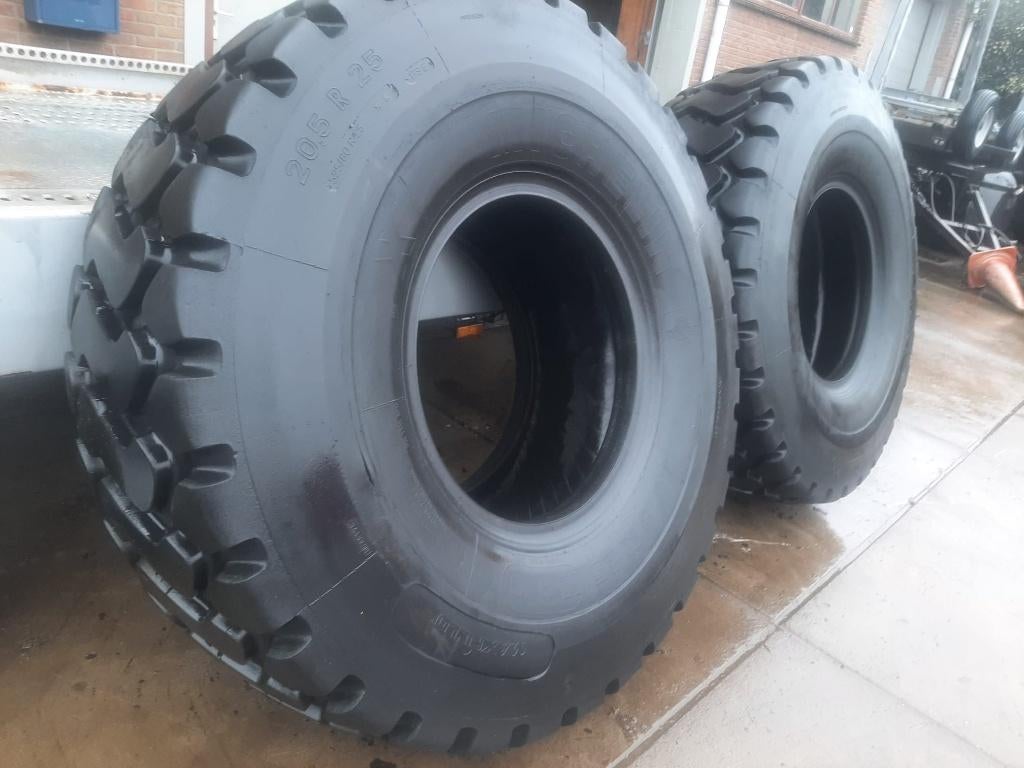 banden vol-rubber w.o. continental robust / industrie band, Auto-onderdelen, Ophalen, Gebruikt, Band(en)
