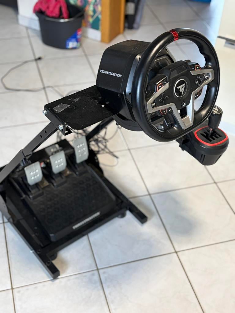 Volant thrustmaster avec levier vitesse et joystick farming, Enlèvement, Comme neuf