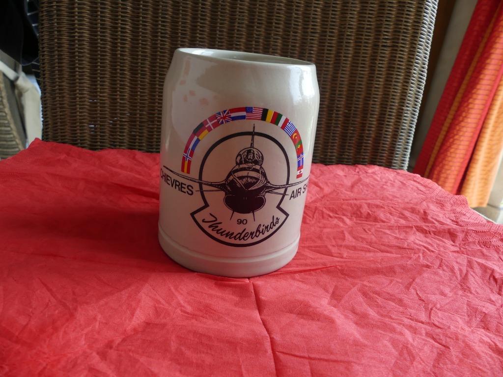 Mug chièvres air show 1990 thunderbirds;, Enlèvement ou Envoi, Comme neuf, Chope(s), Autres marques