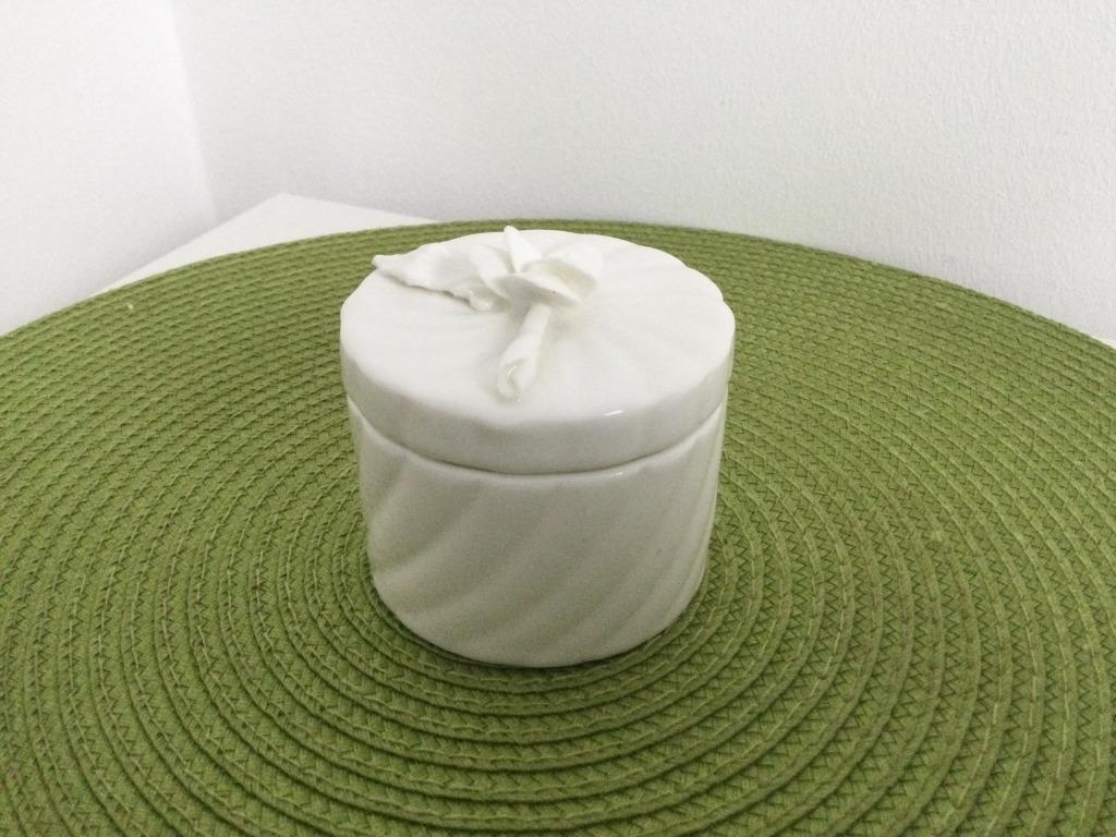 Kleine porseleinen doos: Fine Bone China, Ophalen