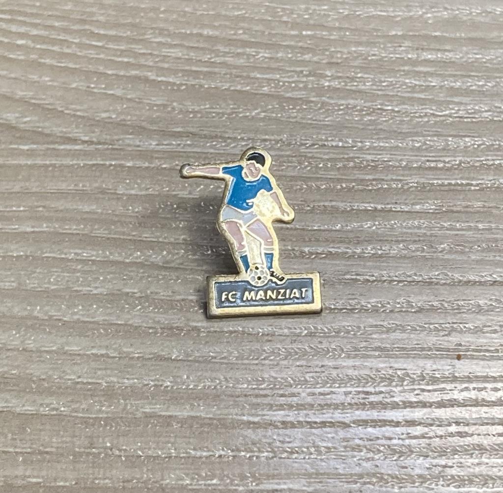 PIN - FC MANZIAT - FOOTBALL - VOETBAL, Verzenden, Gebruikt, Sport, Speldje of Pin