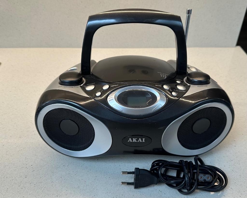 Akai draagbare radio met CD-speler APRC11M, Ophalen of Verzenden, Gebruikt, Radio, Met cd-speler