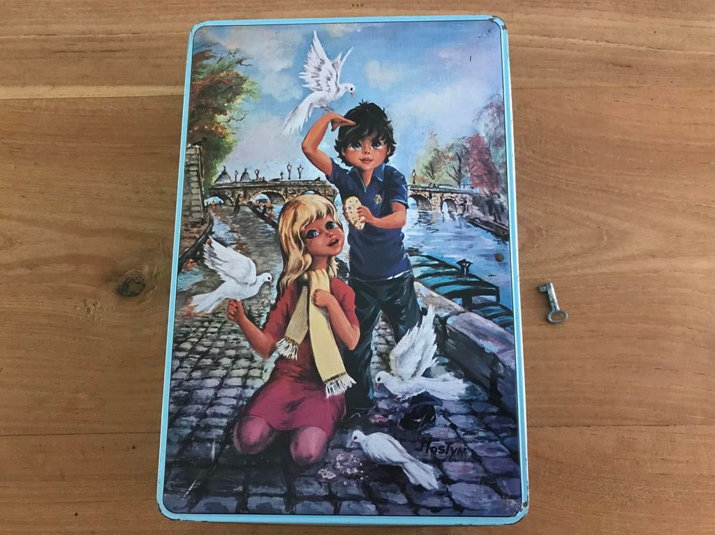 Retro vintage blik blikken doos meisje jongen  + sleuteltje, Ophalen of Verzenden