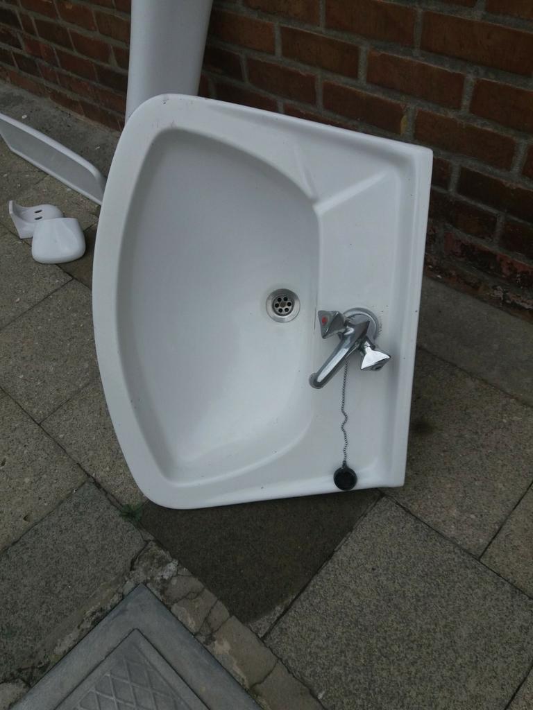 Lavabo sur pied rétro, 25 à 50 cm, Lavabo ou Évier, Moins de 100 cm, Comme neuf