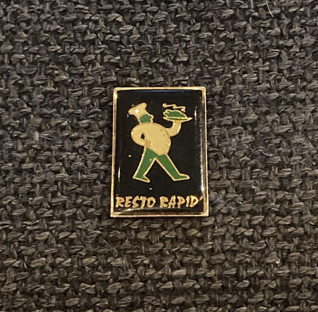 PIN - RESTO RAPID - RESTAURANT - CHEF - KOK, Verzenden, Gebruikt, Overige onderwerpen, Speldje of Pin
