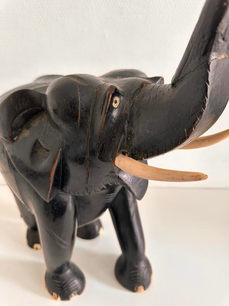 Grand éléphant en ébène véritable (41 cm), Envoi