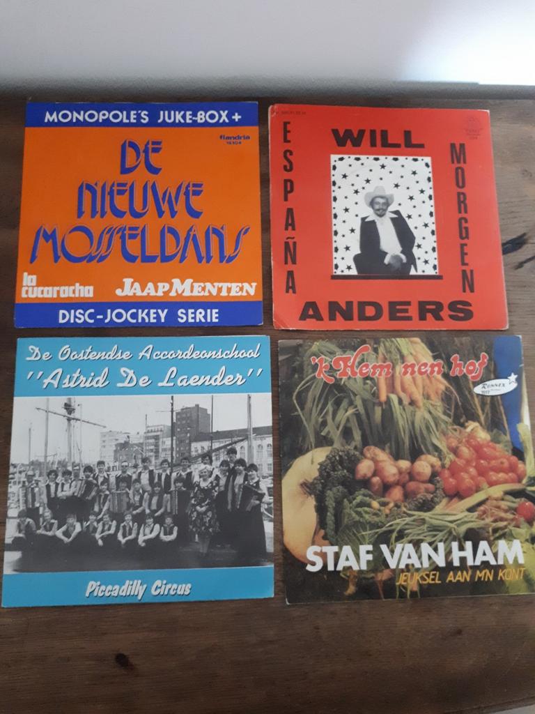 4 x Flamand, Enlèvement ou Envoi, Comme neuf