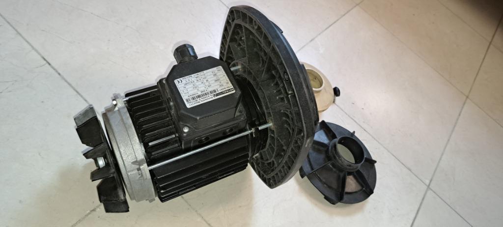 moteur pompe piscine astral glass plus 1.5 cv TRIPHASE, Enlèvement ou Envoi, Neuf