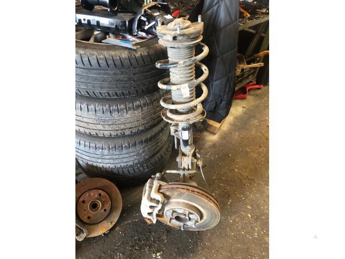 Schokdemperpoot links-voor van een Kia Sorento, -, -, Ophalen of Verzenden, -