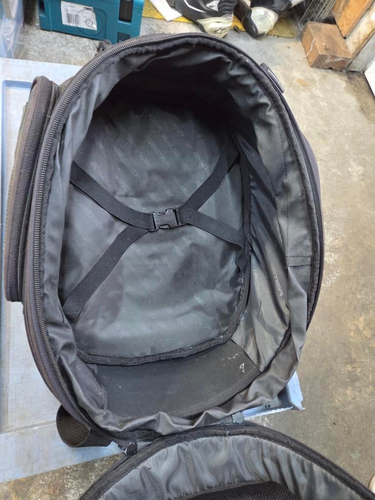 Bagster tanktas gsx-s750, Enlèvement
