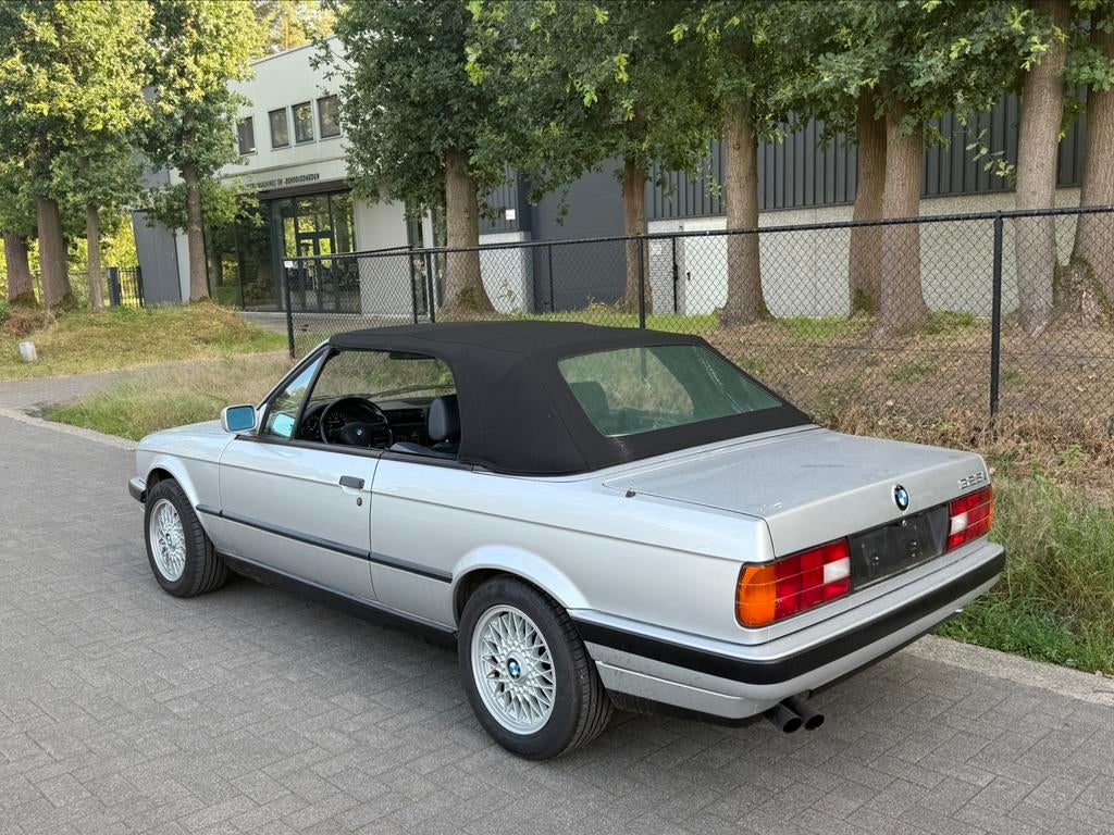 BMW 325i cabrio, Automaat, 4 zetels, Achterwielaandrijving, 2496 cc