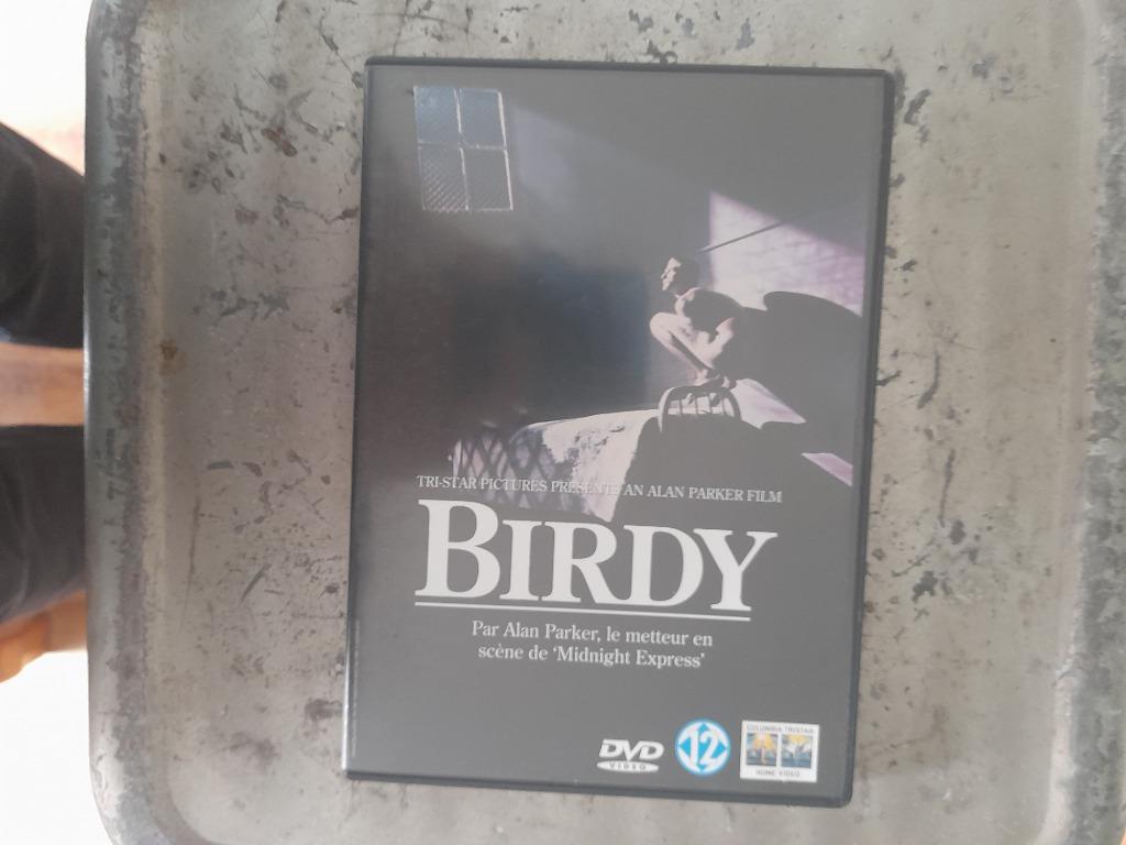 Birdy, Vanaf 12 jaar, Verzenden
