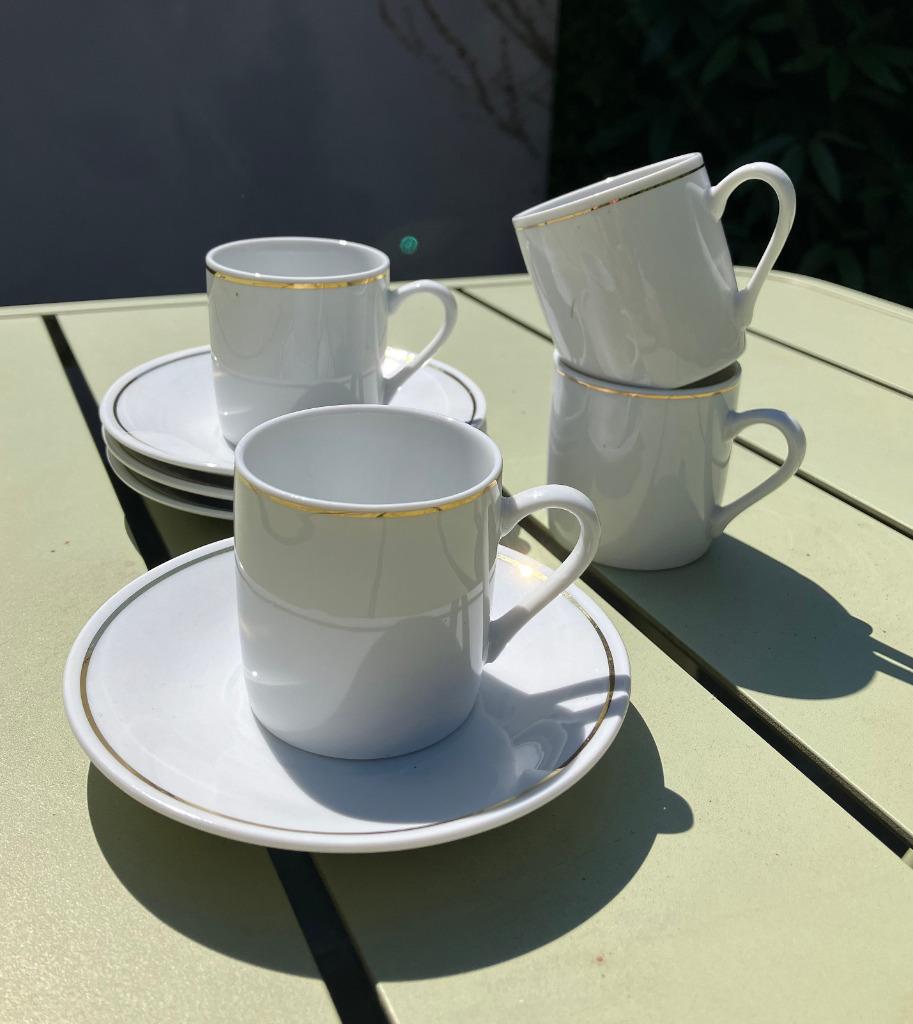Lot de 4 tasses à moka vintage, Ophalen, Gebruikt, Porselein, Kop en/of schotel