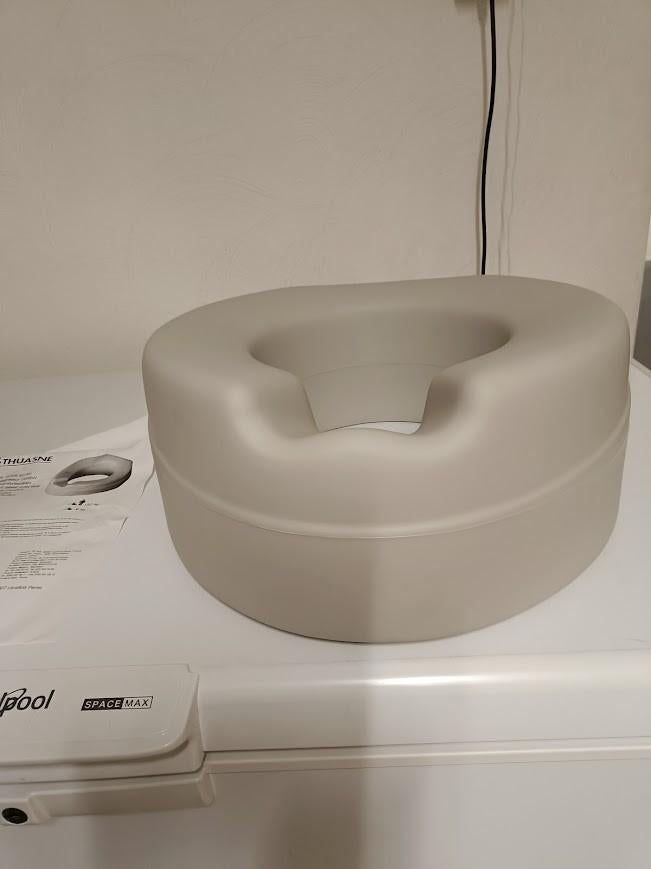 WC verhoger, Diversen, Verpleegmiddelen, Ophalen, Zo goed als nieuw