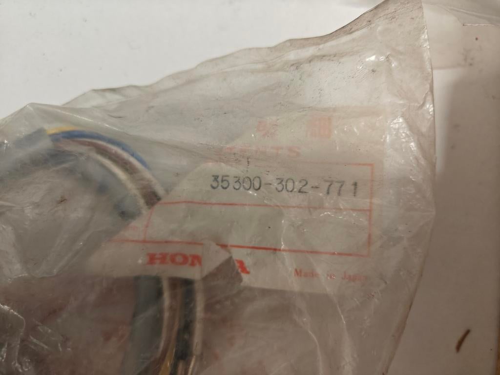 Schakelaar Winker LH Assy (knipperlicht/richtingaanwijzersch, Ophalen of Verzenden