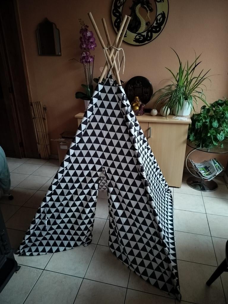 Tipi enfants, Enlèvement, Utilisé, Bois
