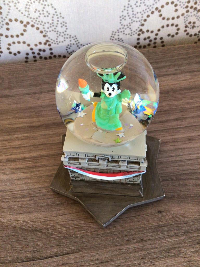 Mickey snow globe Statue of Liberty, Enlèvement ou Envoi, Comme neuf