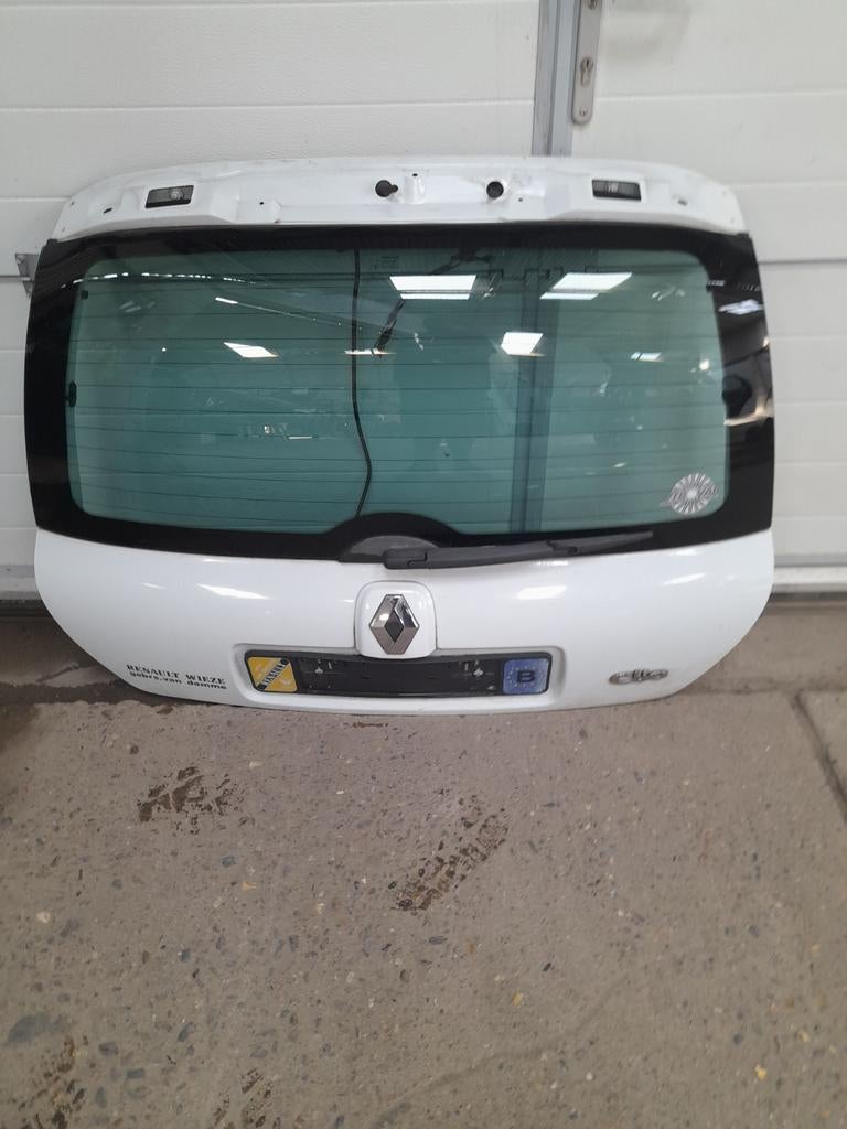 2 hayons complets renault clio 2 phase 2 // 5060 AUVELAIS, Arrière, Renault, Haillon arrière, Enlèvement